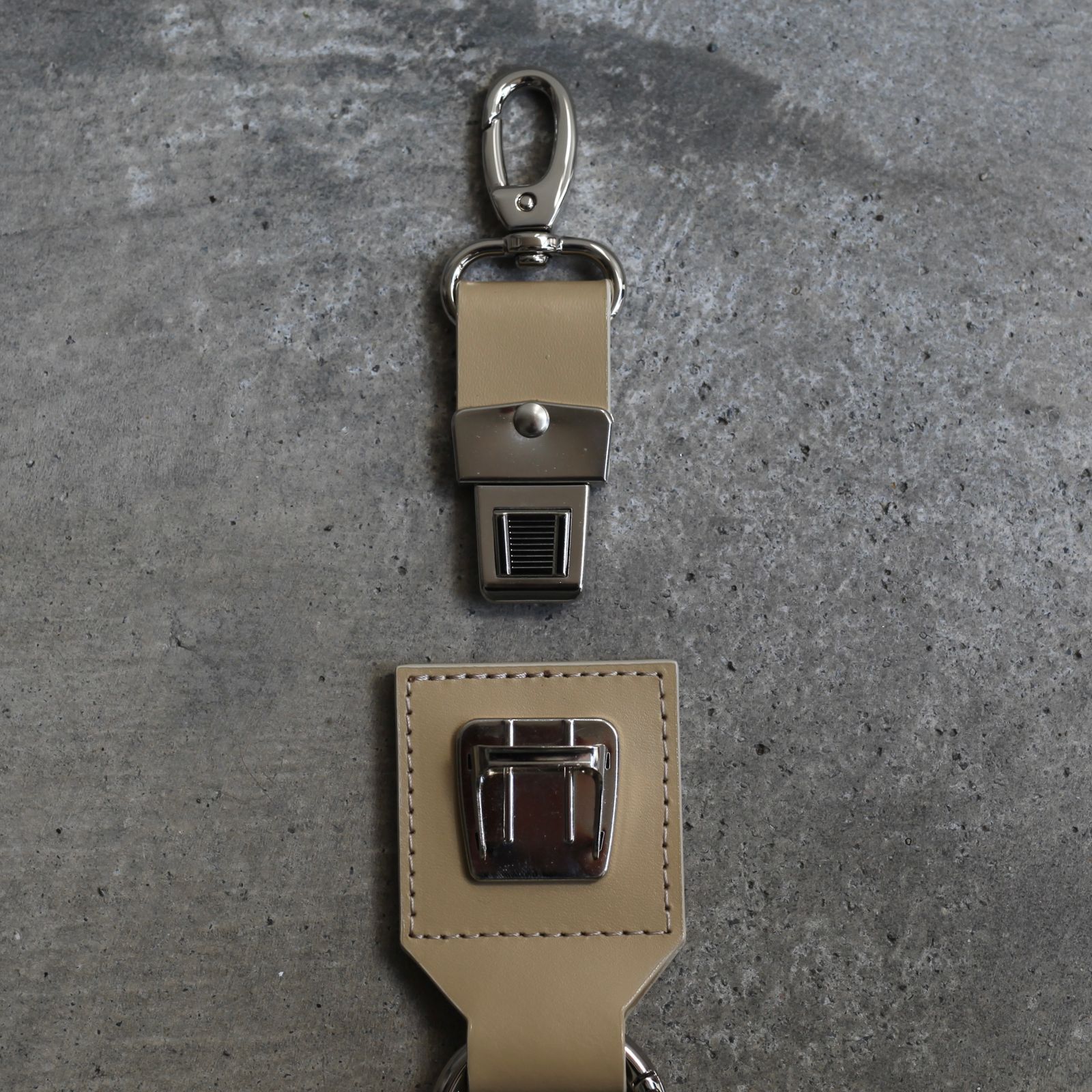 【残りわずか】Slide Lock Key Ring