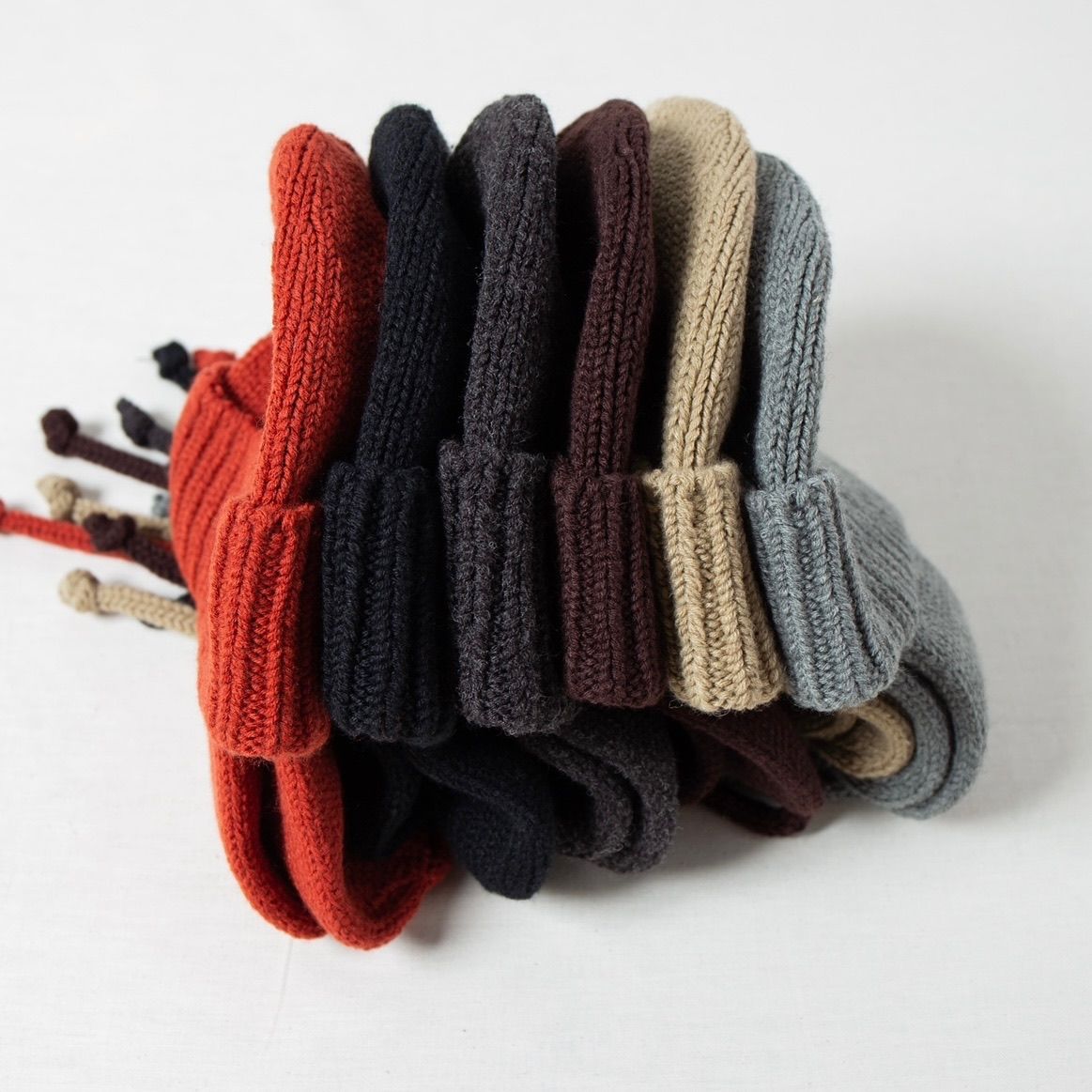 【残りわずか】Ear Knit Watch
