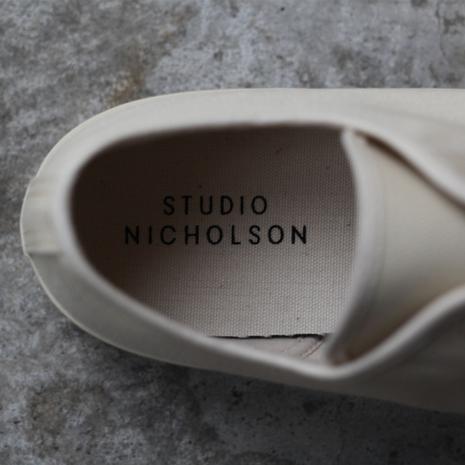 STUDIO NICHOLSON - 【残りわずか】Vulcanised Sole Canvas Shoe