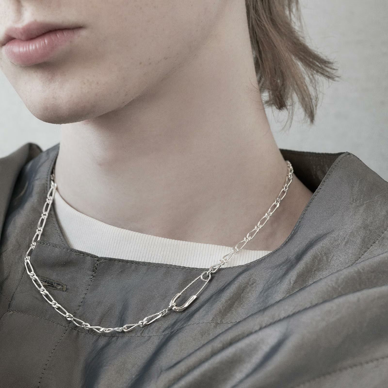 【お取り寄せ注文可能】Safety Pin Necklace