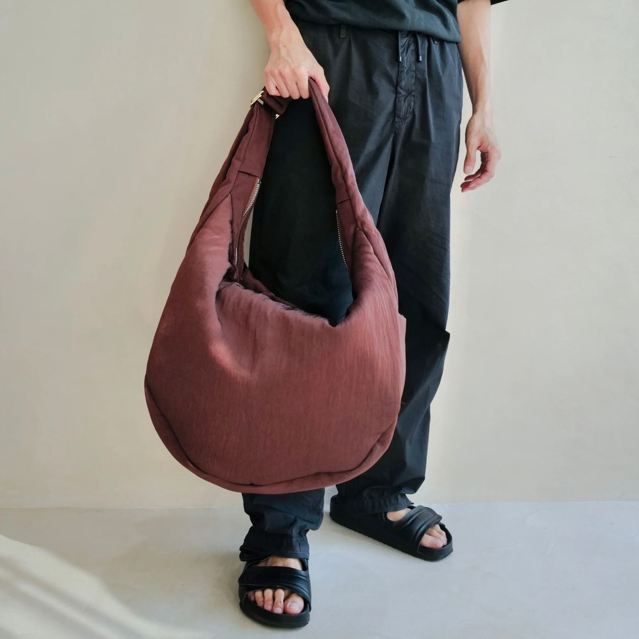 ITTI - 【残り一点】Annie Puffer Big Moon Bag(CERATO BRIGHT