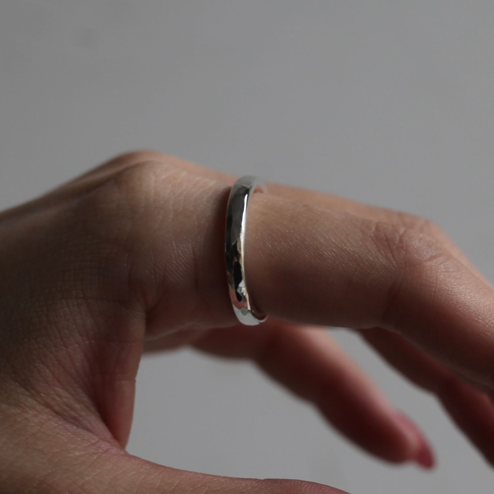 【残り一点】Oval Hammered Ring(3.5mm)