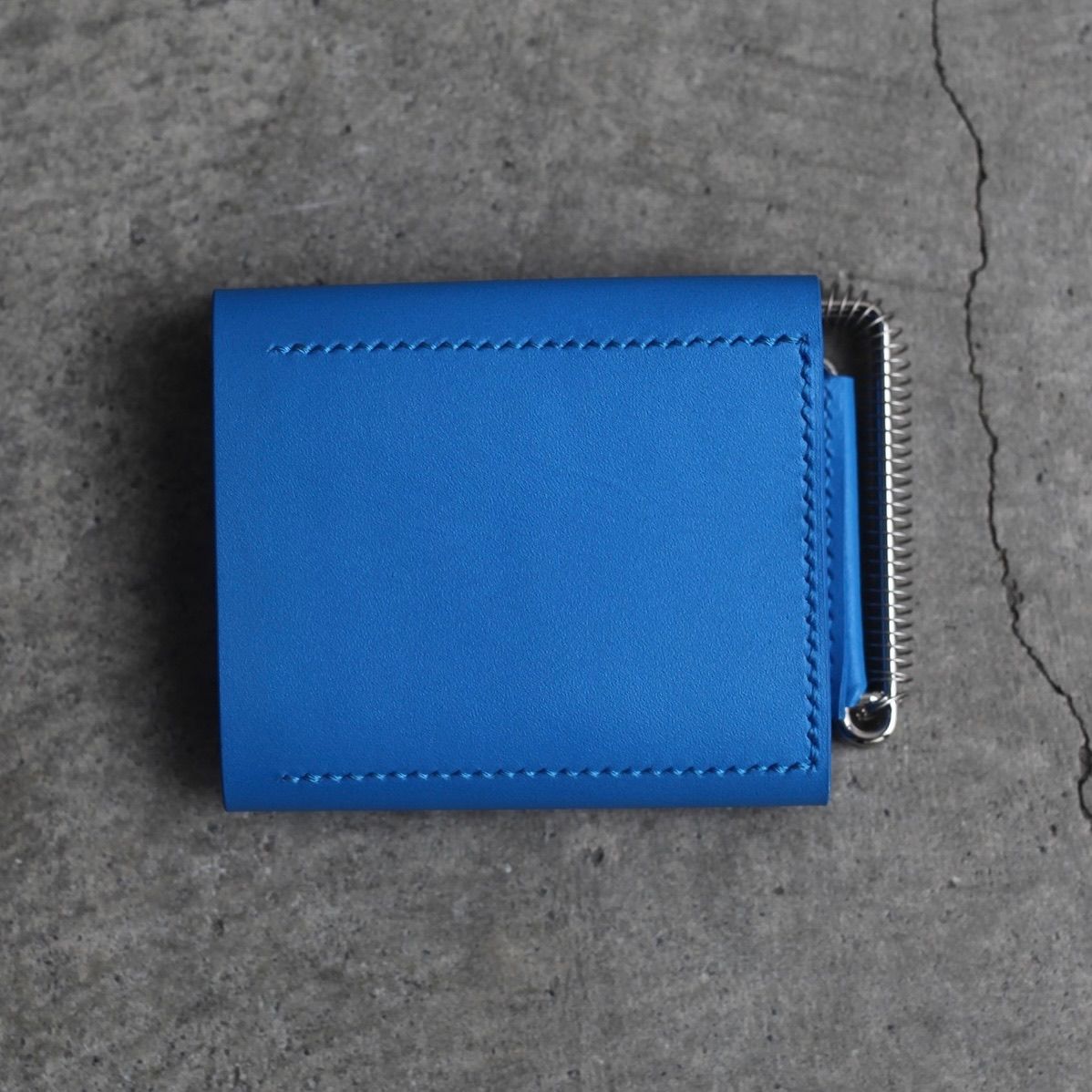 【残り一点】Coil Spring Trifold Wallet(HOOKE_COW)