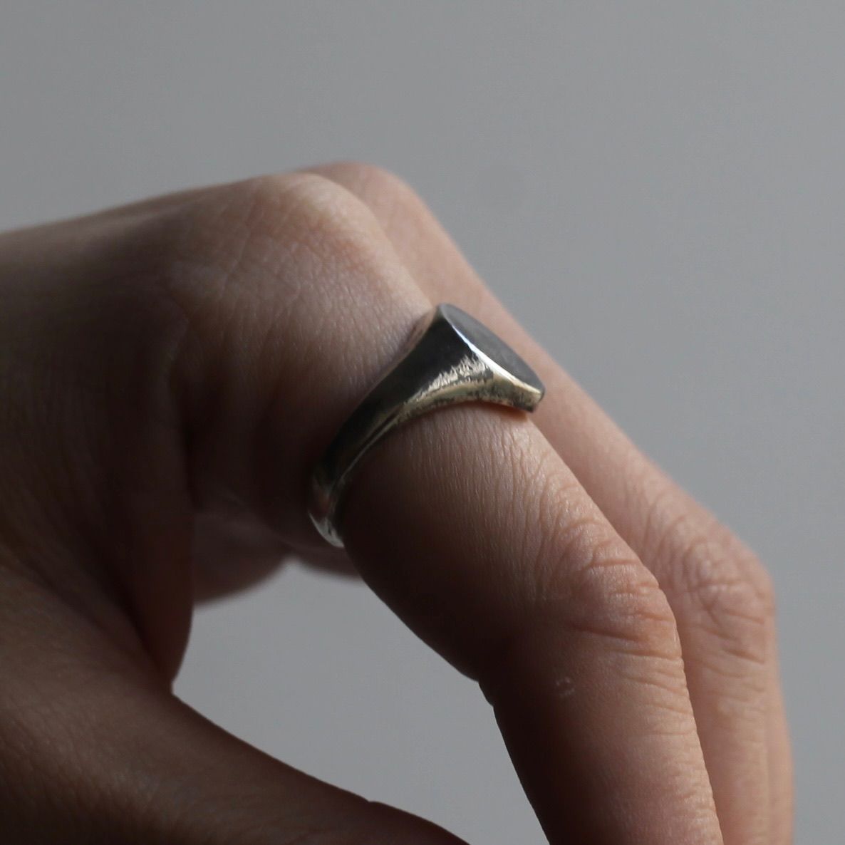 【残り一点】Oval Sygnet Ring(ANTIQUE)