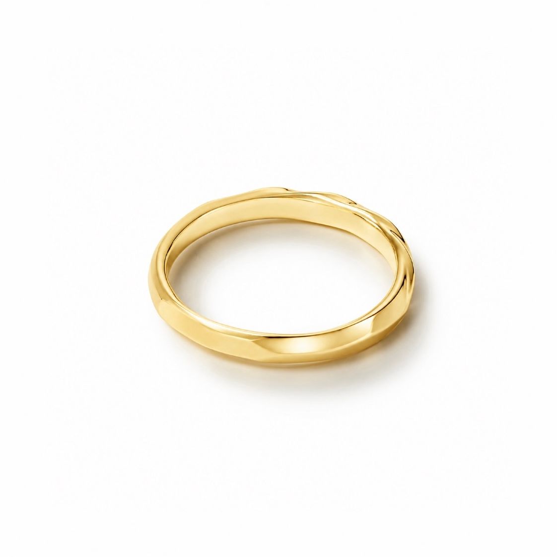 【お取り寄せ注文可能】Half Twist Ring M(K18 YELLOW GOLD)