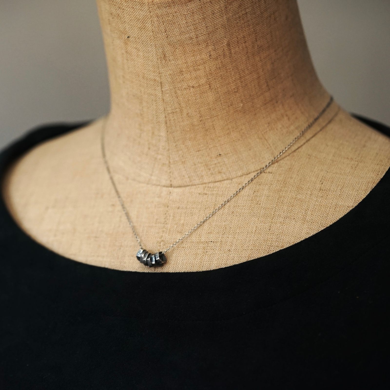 【お取り寄せ注文可能】Rock Beads Necklace 2(SILVER)
