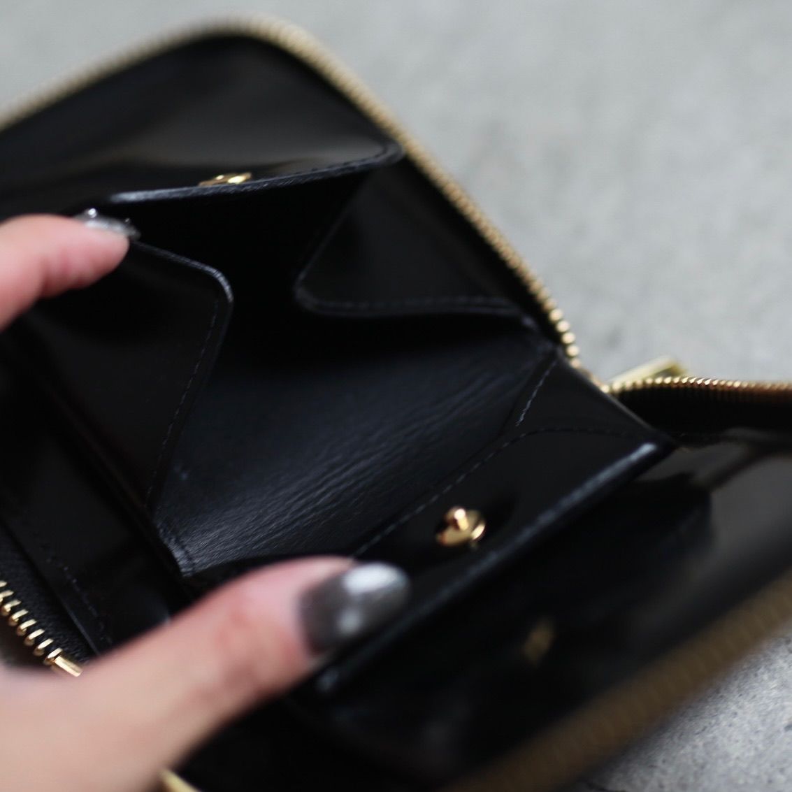 【残り一点】Zip Around Wallet