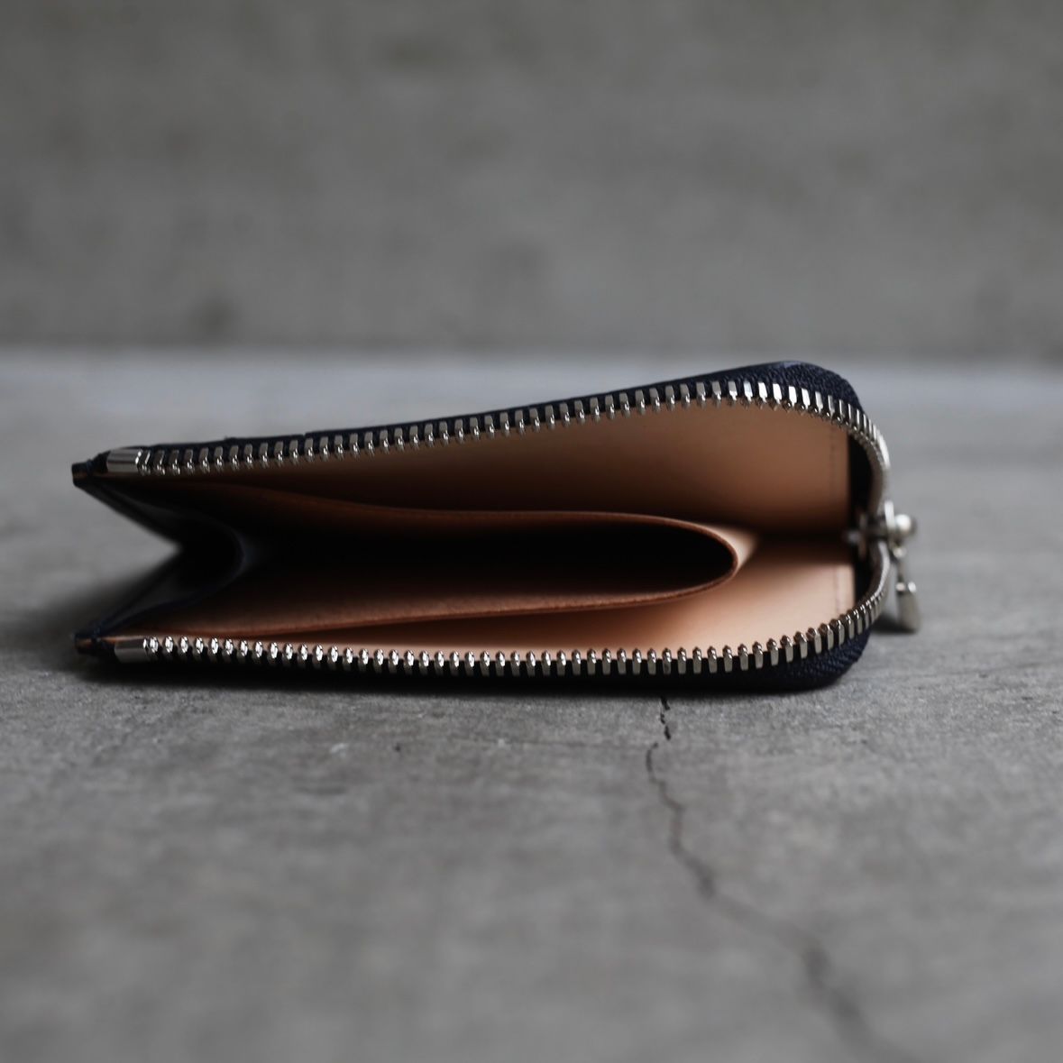 【残り一点】L Zip Wallet(NAVY)