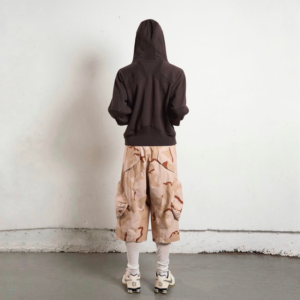 【残りわずか】Panelled Pullover Hoodie