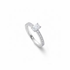 【お取り寄せ注文可能】Quon Square Ring W / Half Dia(PLATINUM950)