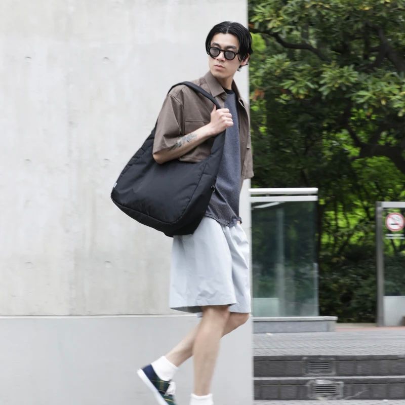 【残り一点】Soft Shell Messenger Bag