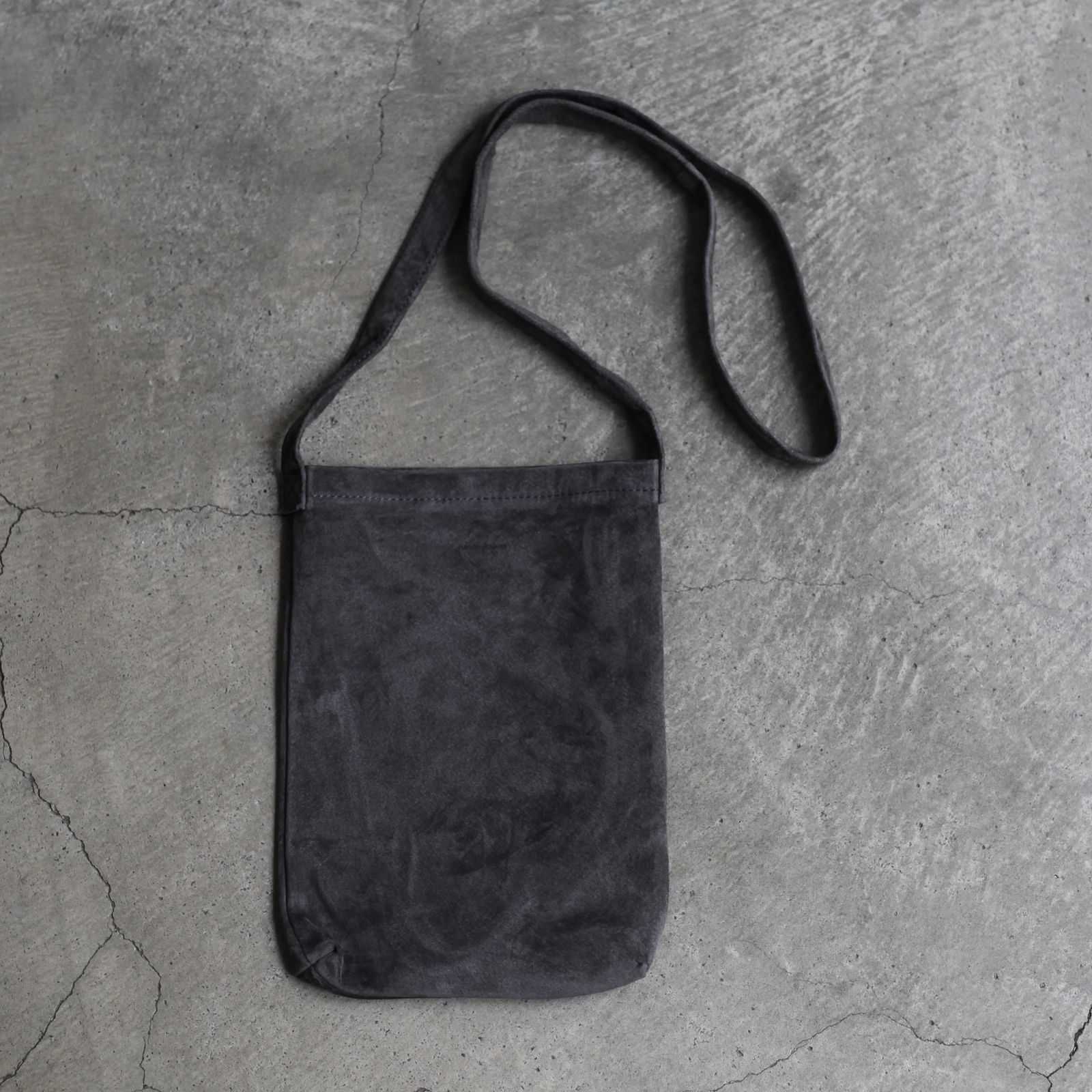 【残り一点】Pig Shoulder Small(DARK GRAY)