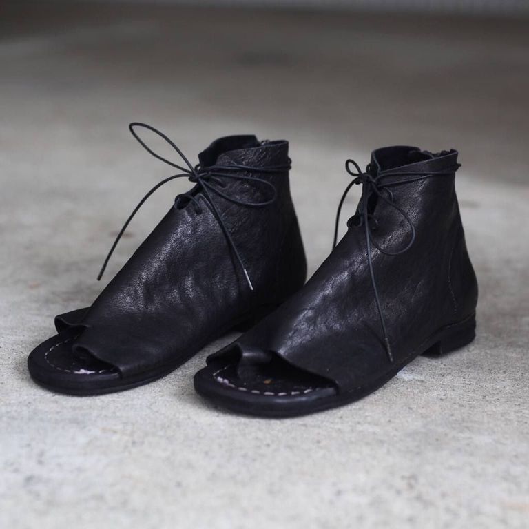 レザー種類 : WAXED HORSE(BLACK)
※商品ページ画像のレザー及び、仕様はサンプルとしてご覧ください。