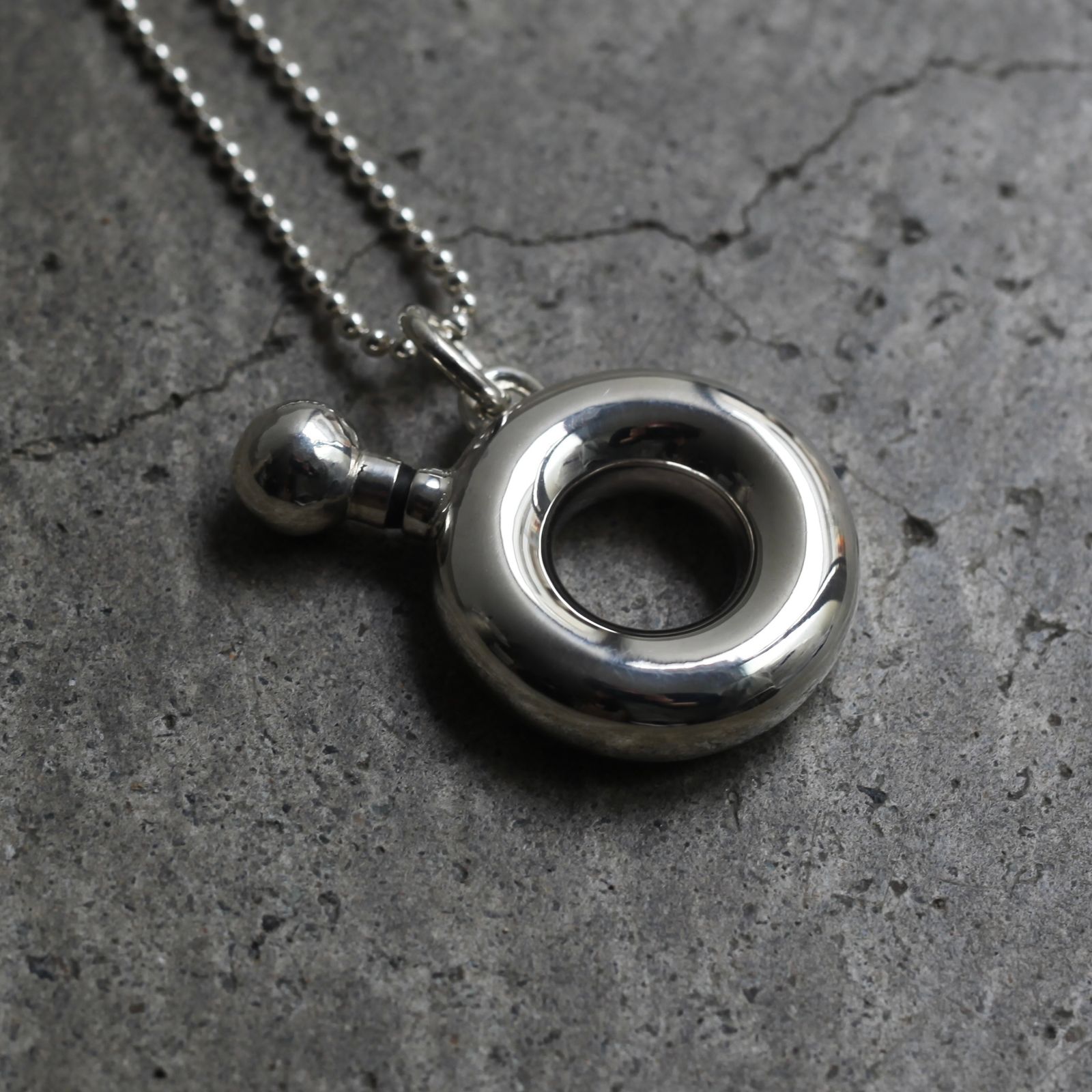 【残り一点】Modern Perfume Bottle Necklace