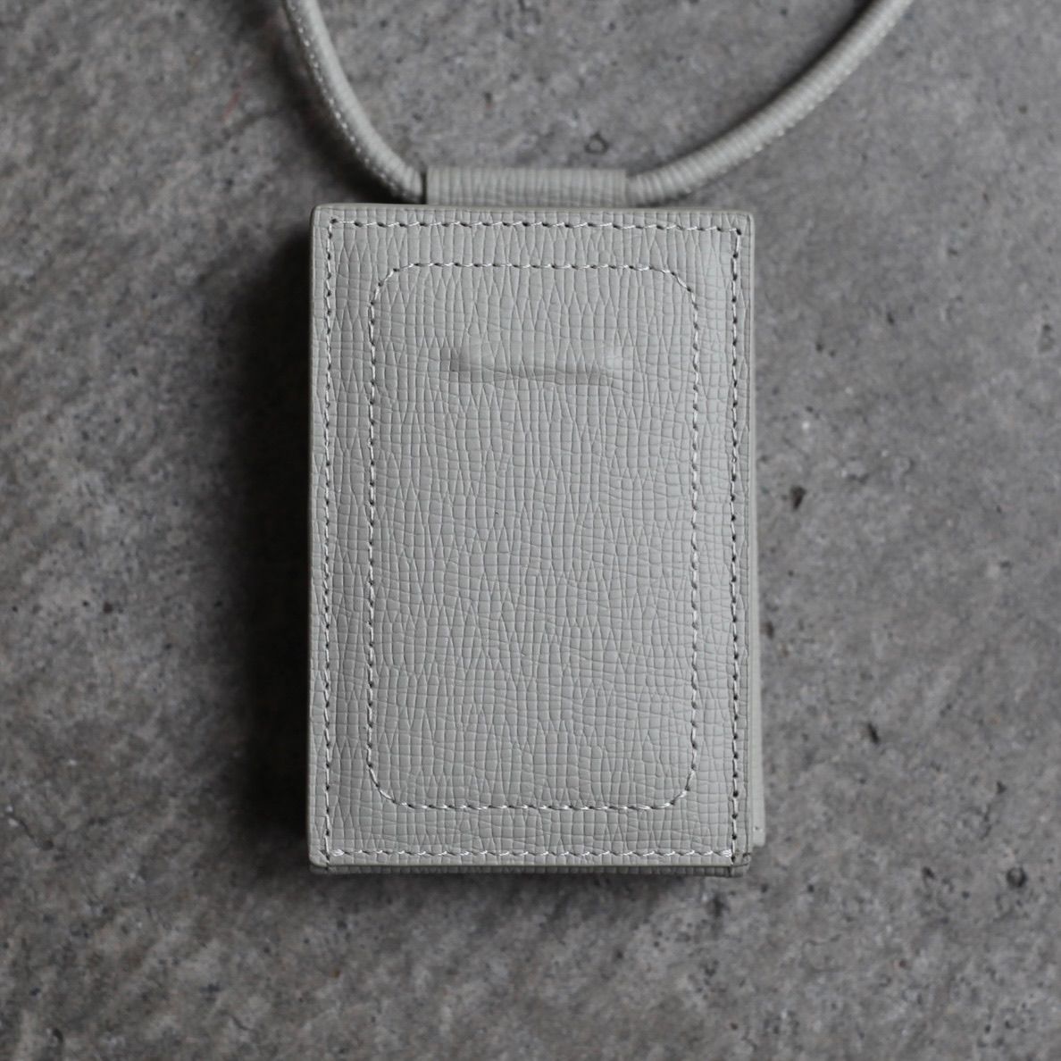 【残り一点】レザーストラップ付ウォレット(WHITE BEIGE)
