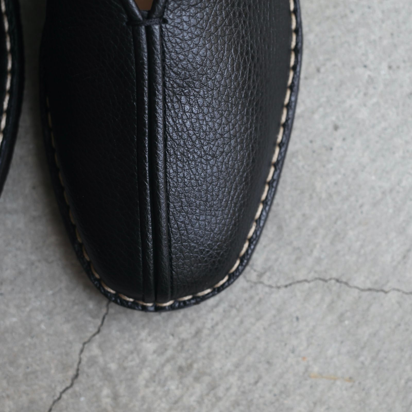 【再販売通知受付可能】Piped Crepe Slippers