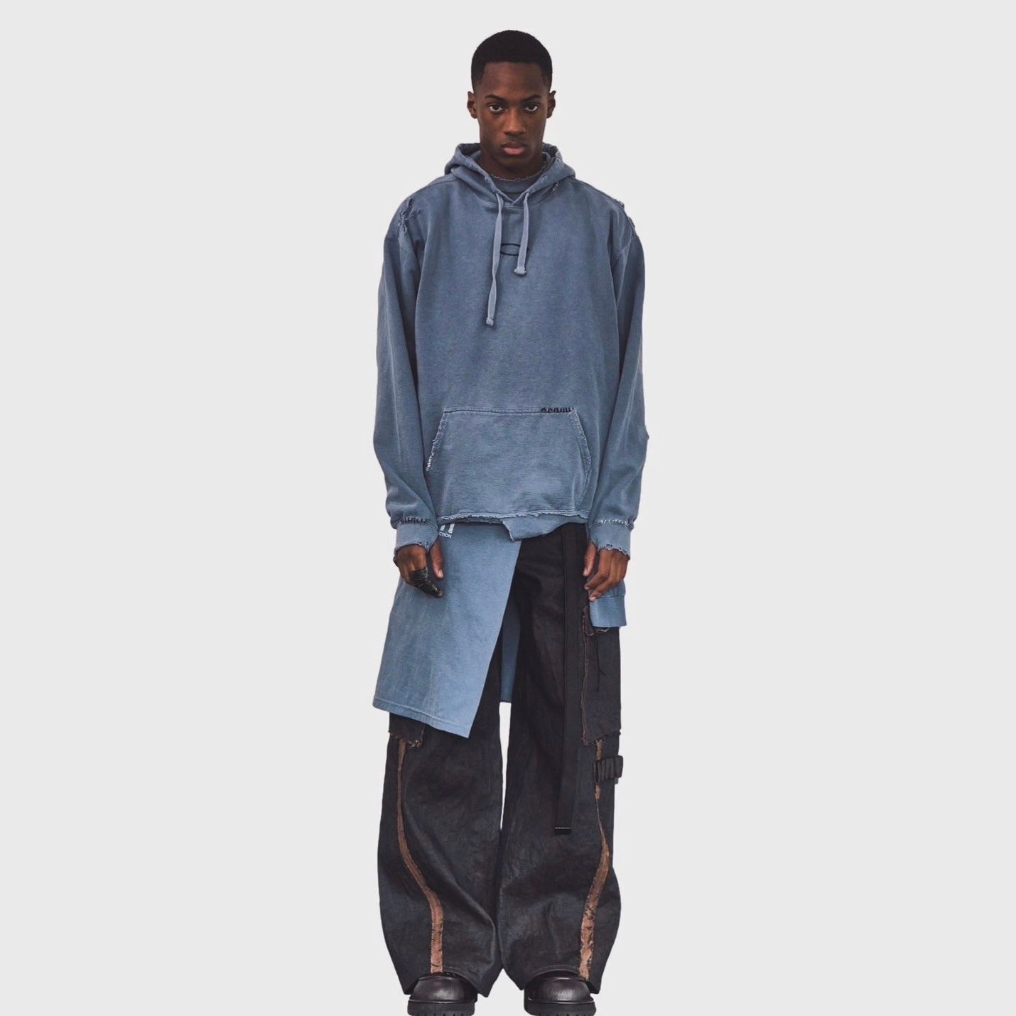 【残り一点】Inactive Hoodie With Repaired