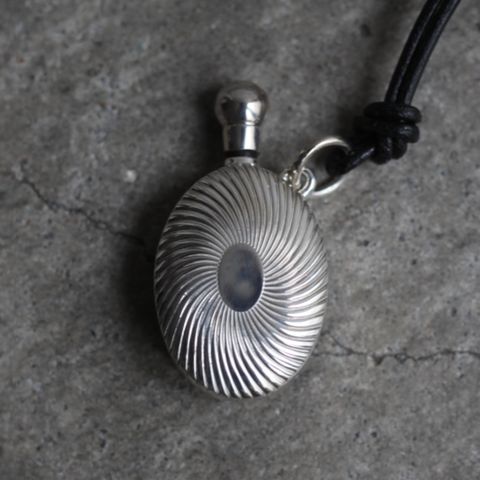 【残り一点】Victorian Perfume Bottle Necklace