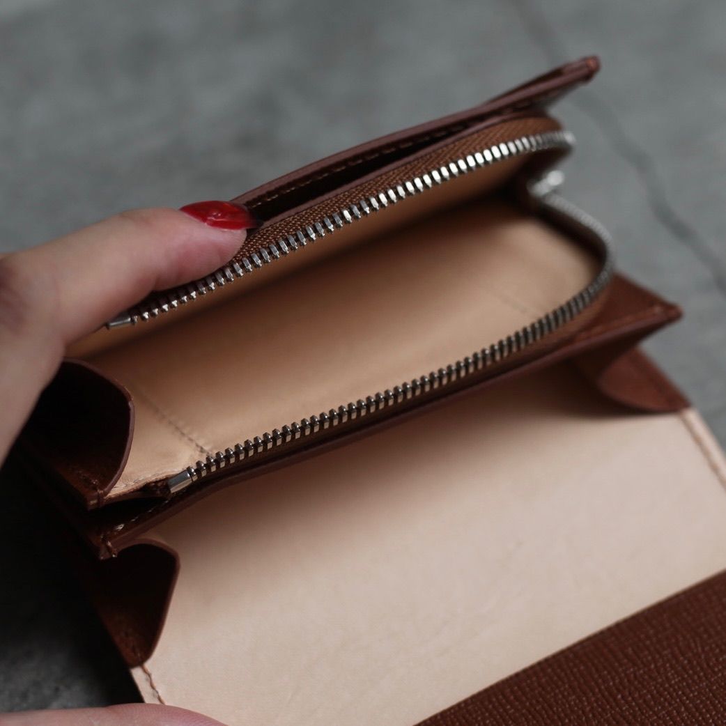 【再販売通知受付可能】Flap Billfold(BROWN)