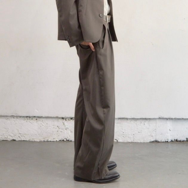 【残り一点】2Tucked Curved Leg Trousers