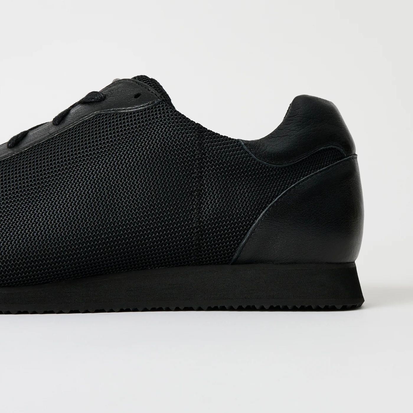 【関税込み】OUR LEGACY ブラック Blunt Runner スニーカー Our Legacy - Blunt Runner Blackout Nylon