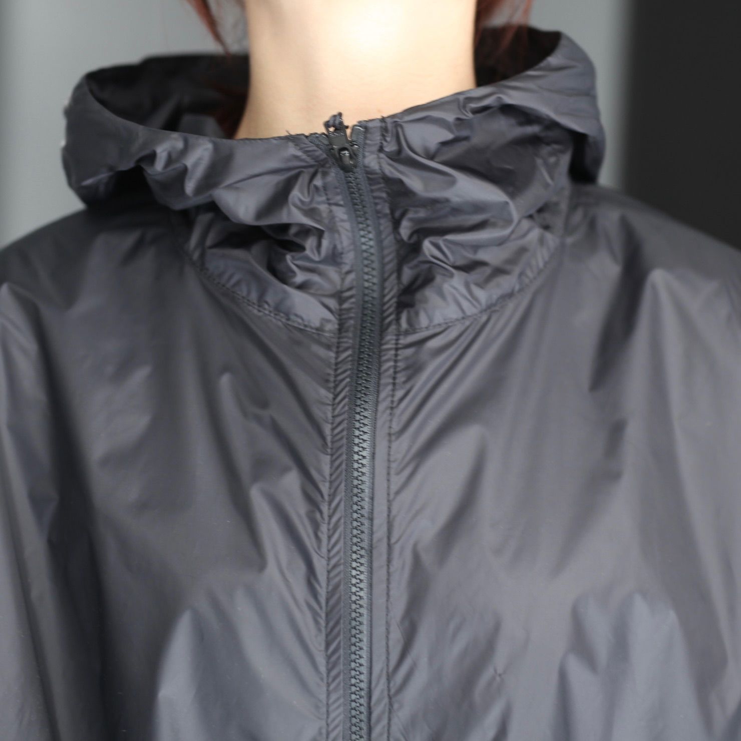 【残り一点】Extra Light Nylon Shirred Zip Hood Jacket