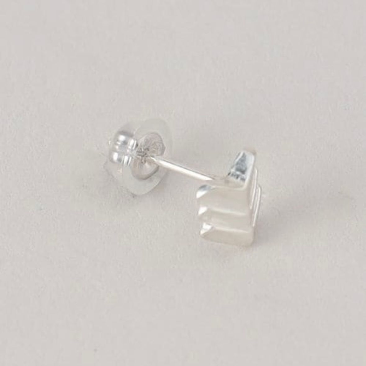 【残り一点】YU-KIN ZG Dot Earrings(両耳用）