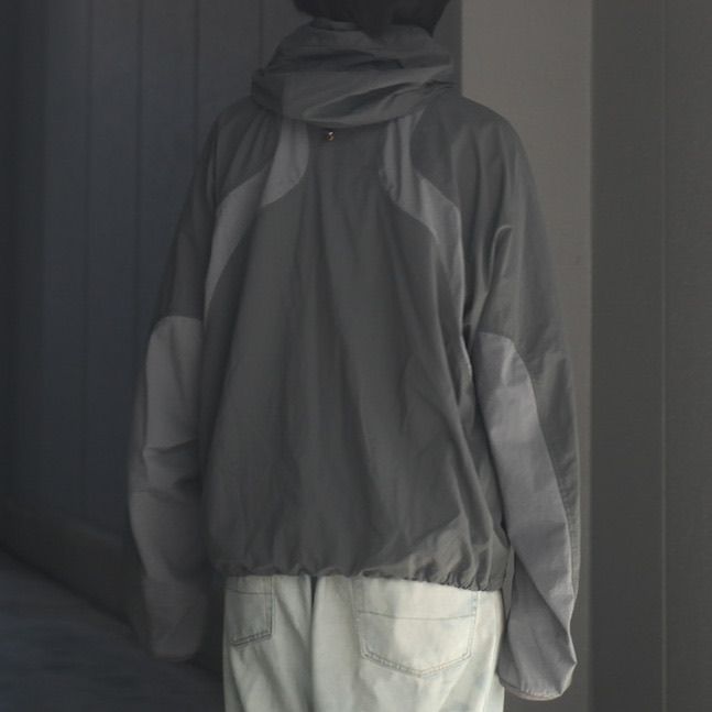 【残りわずか】Paneled Hooded Jacket