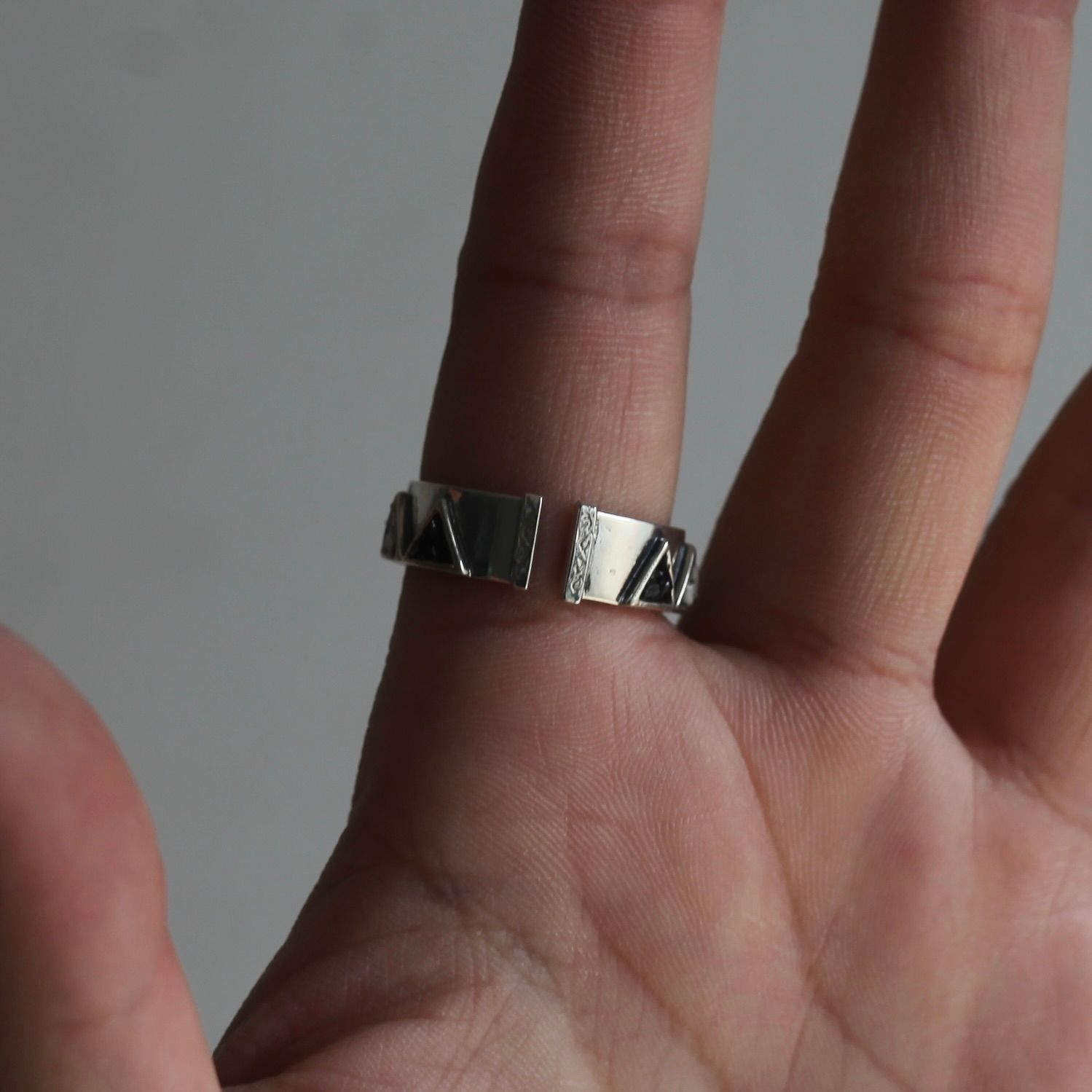 【残り一点】Great Mountain Ring(ONYX×HOWLITE)