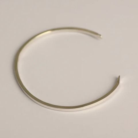 【お取り寄せ注文可能】Narrow 2mm Wide Bangle