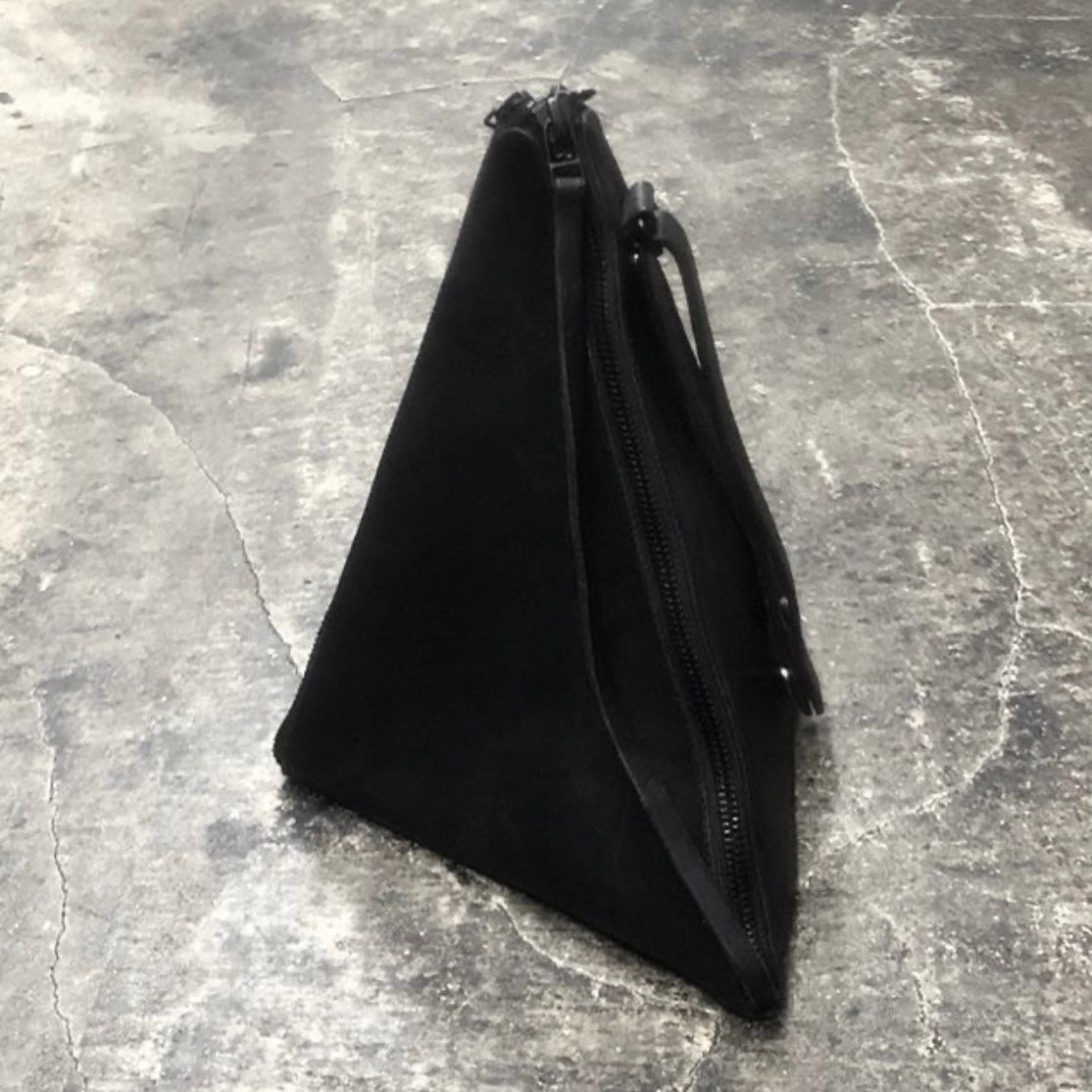 【お取り寄せ注文可能】Triangular Prism Bag