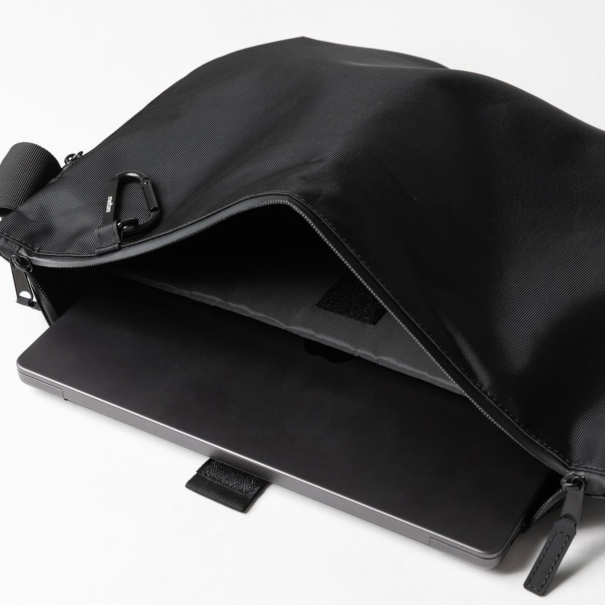 【残り一点】Nylon Messenger Bag(M)