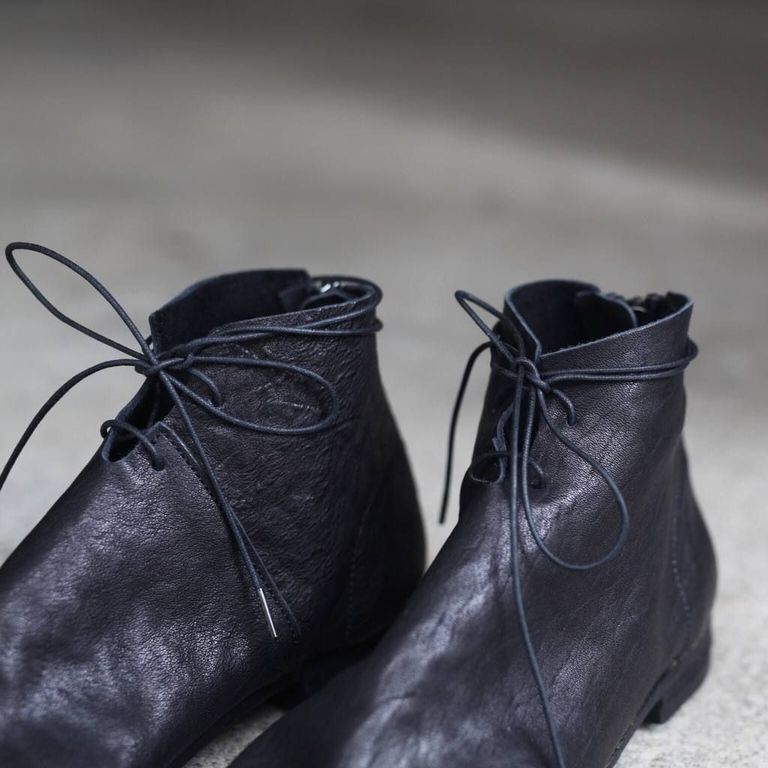 レザー種類 : WAXED HORSE(BLACK)
※商品ページ画像のレザー及び、仕様はサンプルとしてご覧ください。