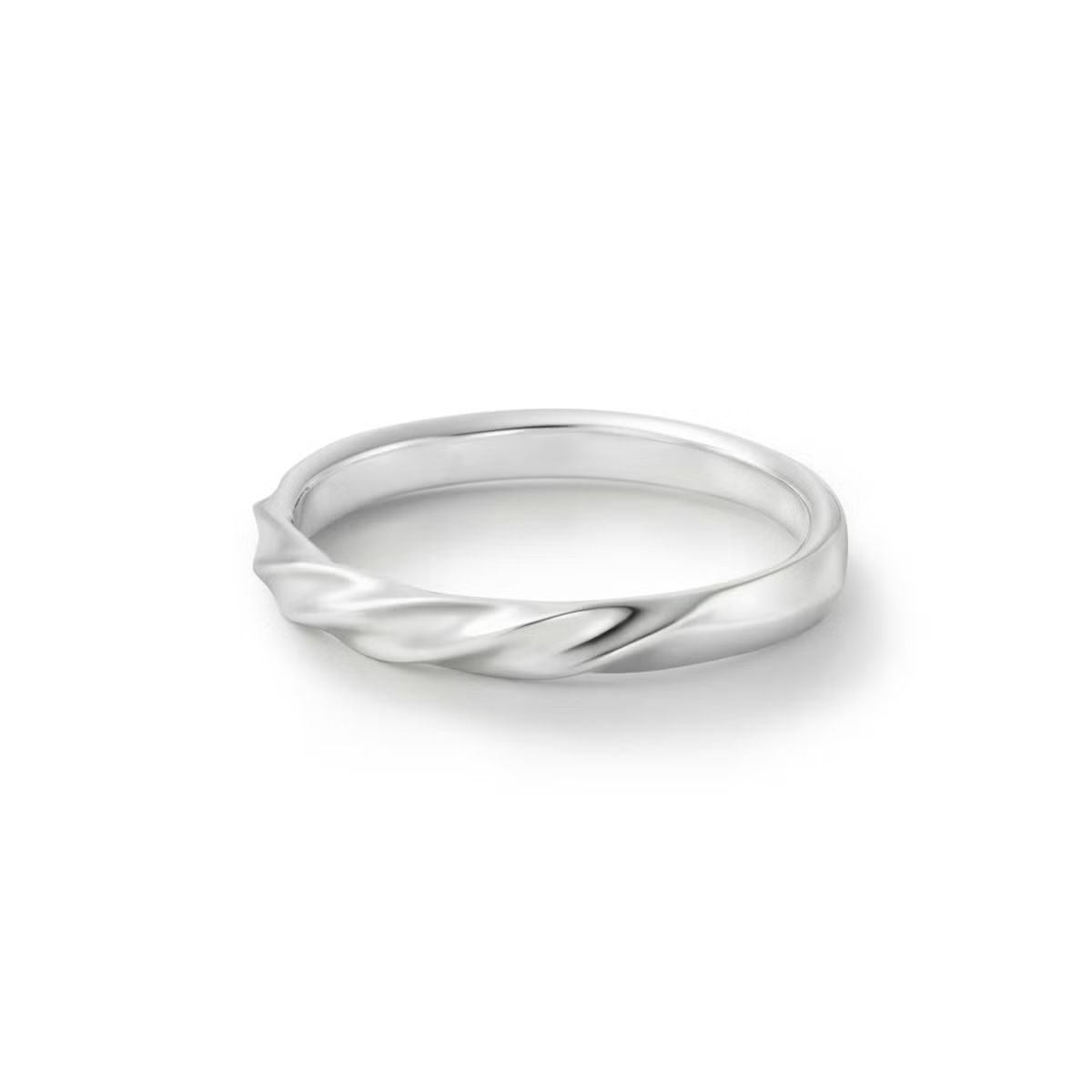 【お取り寄せ注文可能】Half Twist Ring M(PLATINUM950)