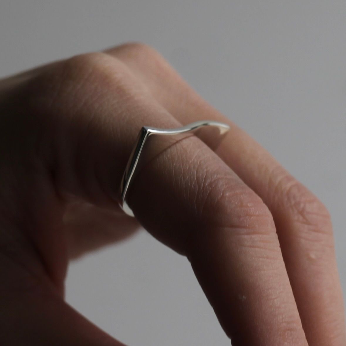 【残り一点】Flat Wave Ring