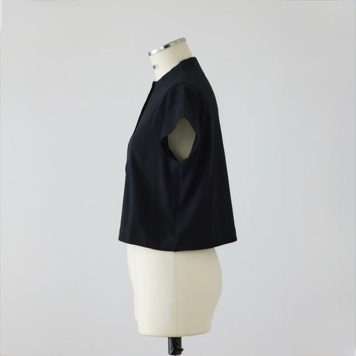 【残り一点】Neck Darts Cut Tops