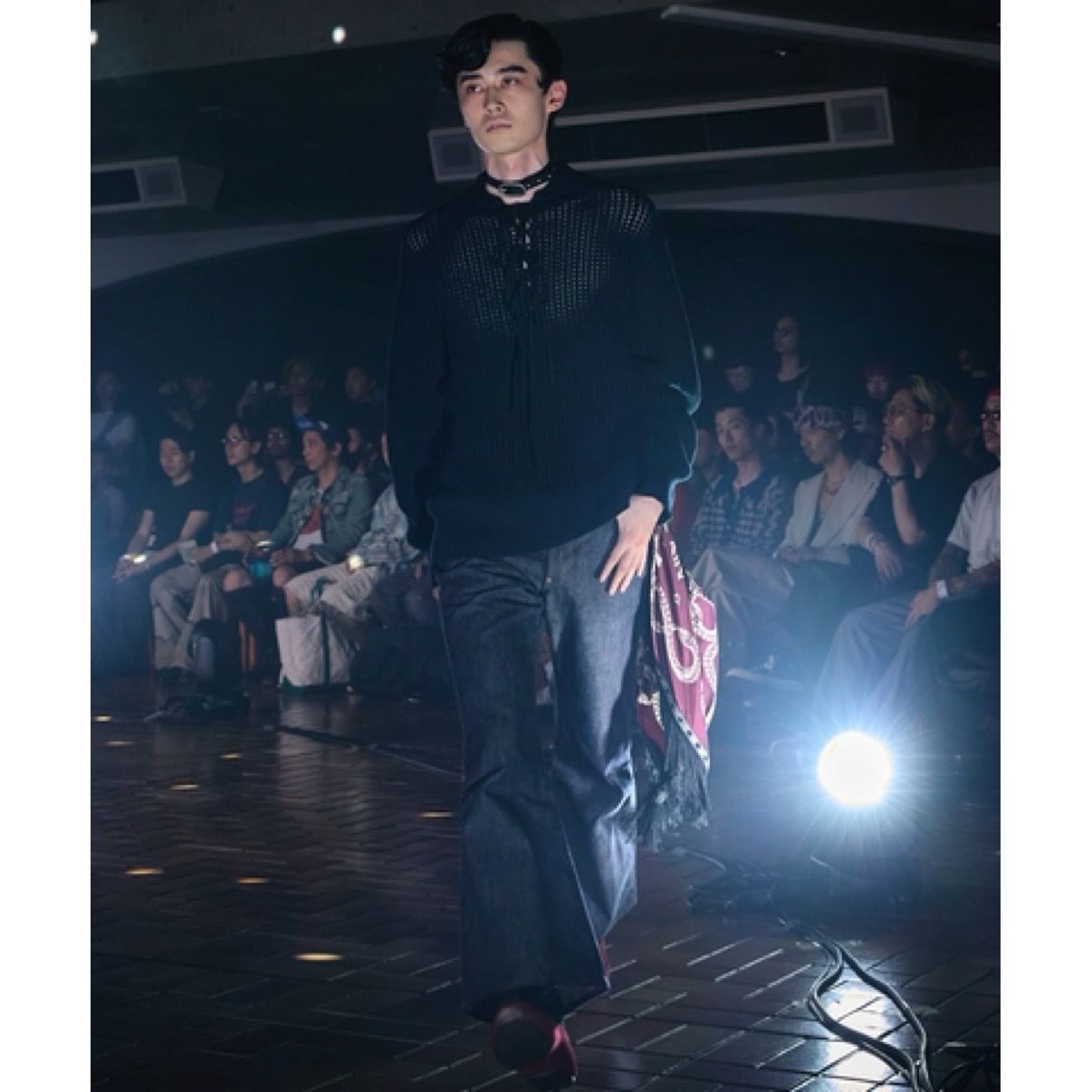 【再販売通知受付可能】Fringe Slik Scarf