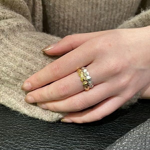 【お取り寄せ注文可能】Honeycomb Studs Ring S