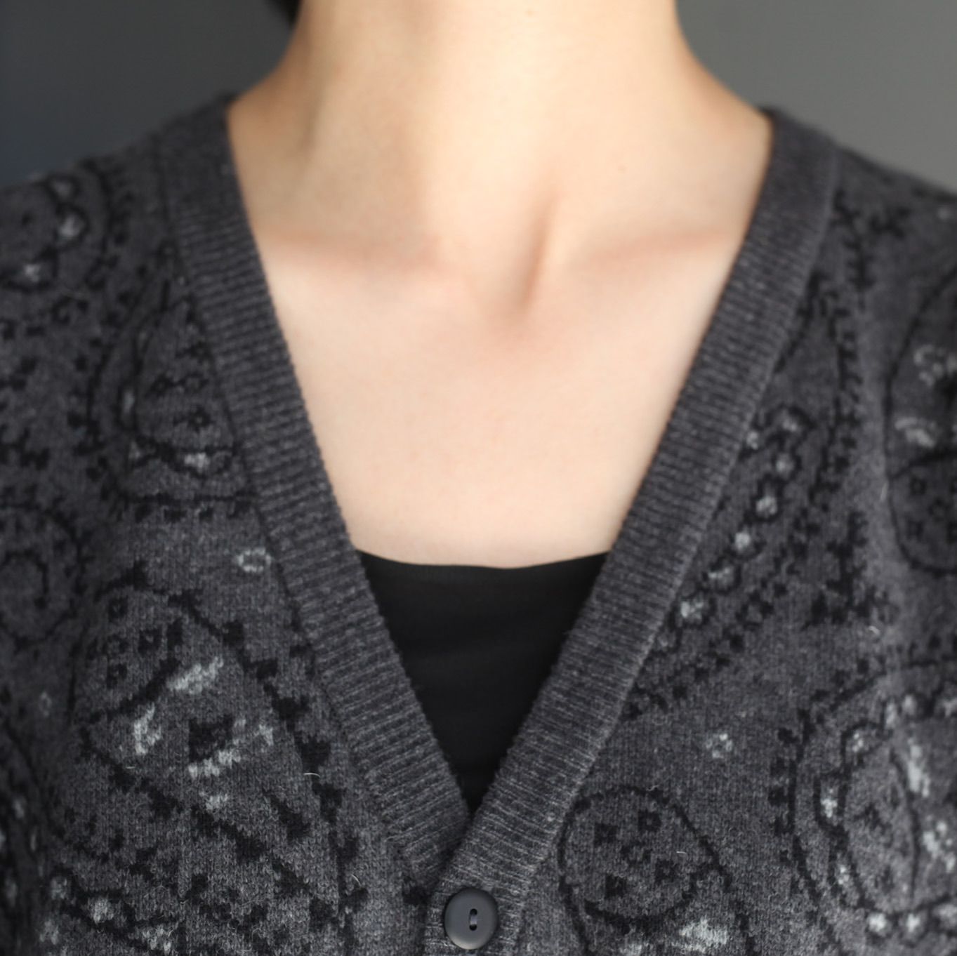 Pop Trading Company - 【残り一点】Paisley Knitted Cardigan