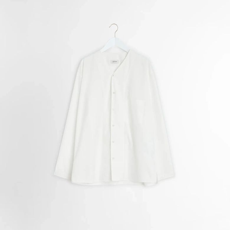 【関税込み】LEMAIRE オフホワイト Vネックシャツ LEMAIRE - 【残り一点】V Neck Shirt | ACRMTSM ONLINE STORE