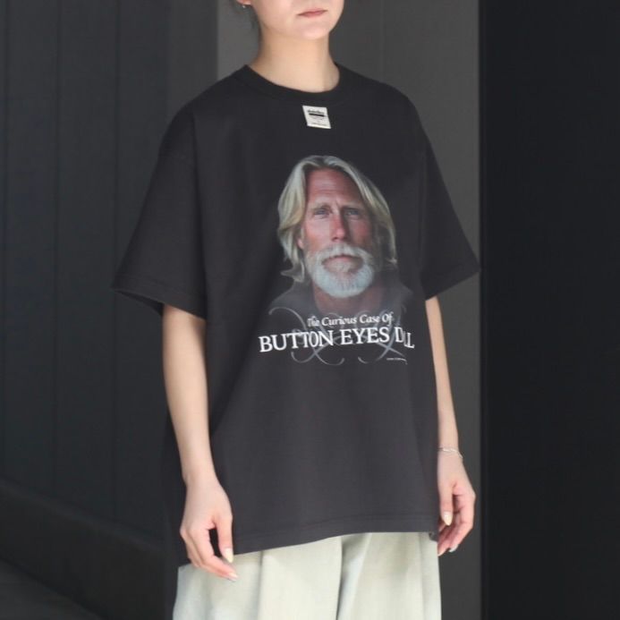 【残りわずか】"Button Eye Doll" H-S Tag Tee