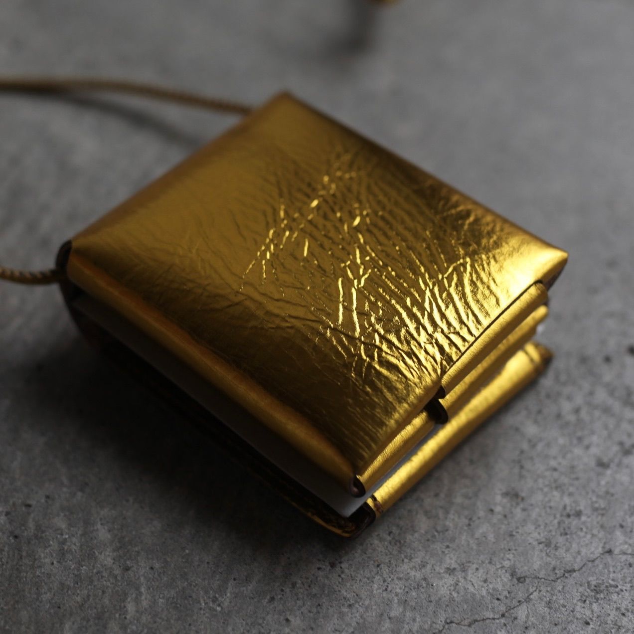 【残り一点】Metallic String Purse