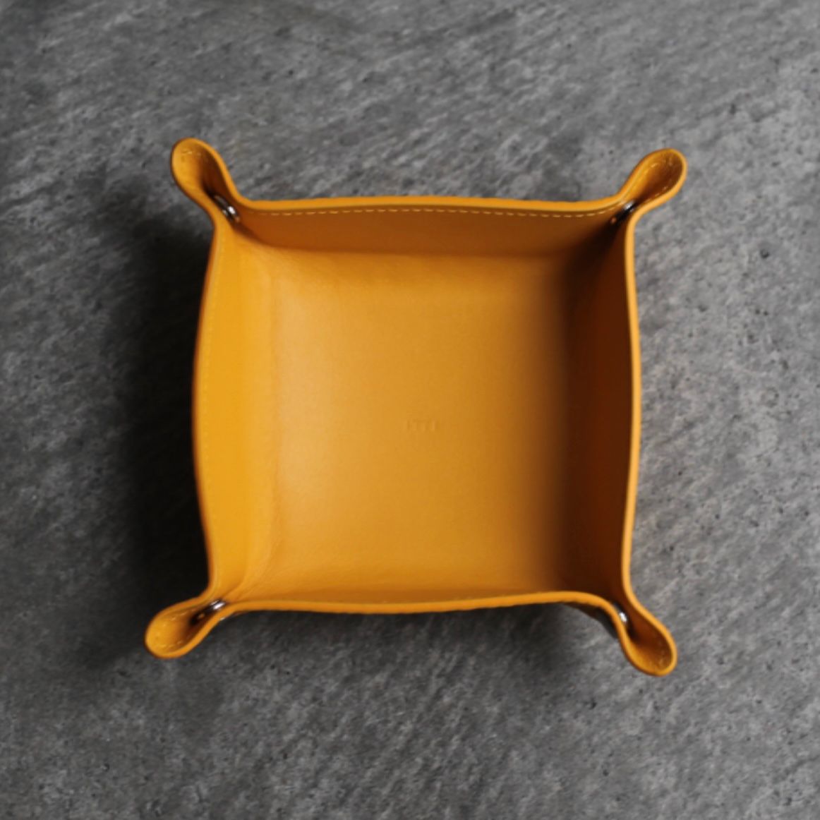 【残りわずか】Herrie Portable Tray(DIPLO SKY)