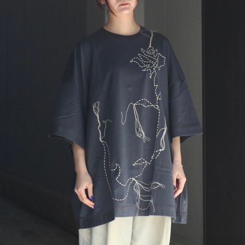 【残り一点】The Mooned Flower Is Stitched On Your Body