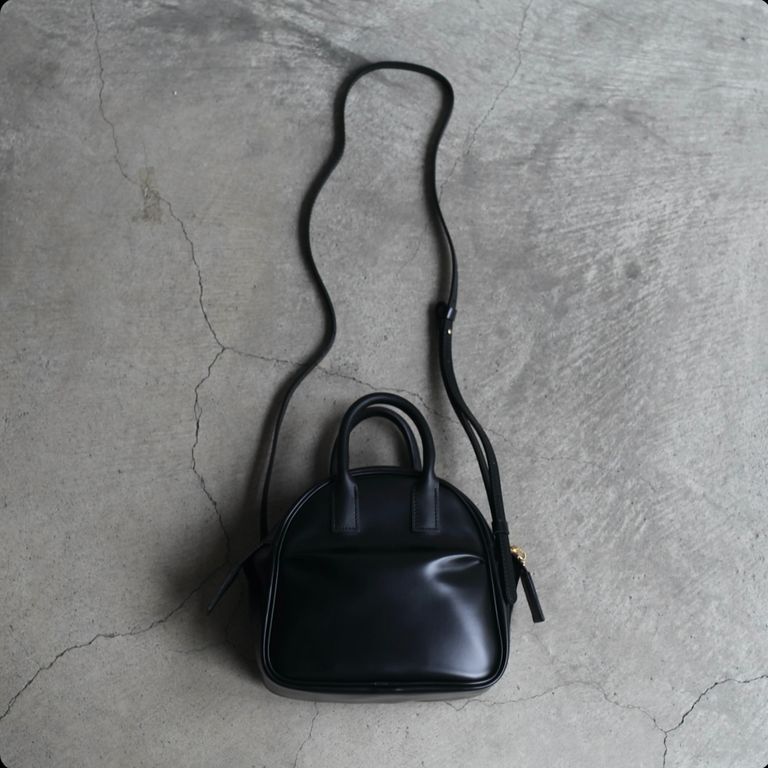 新品タグ付き】PIENI 吹き掛ける mini boston 20aw women 