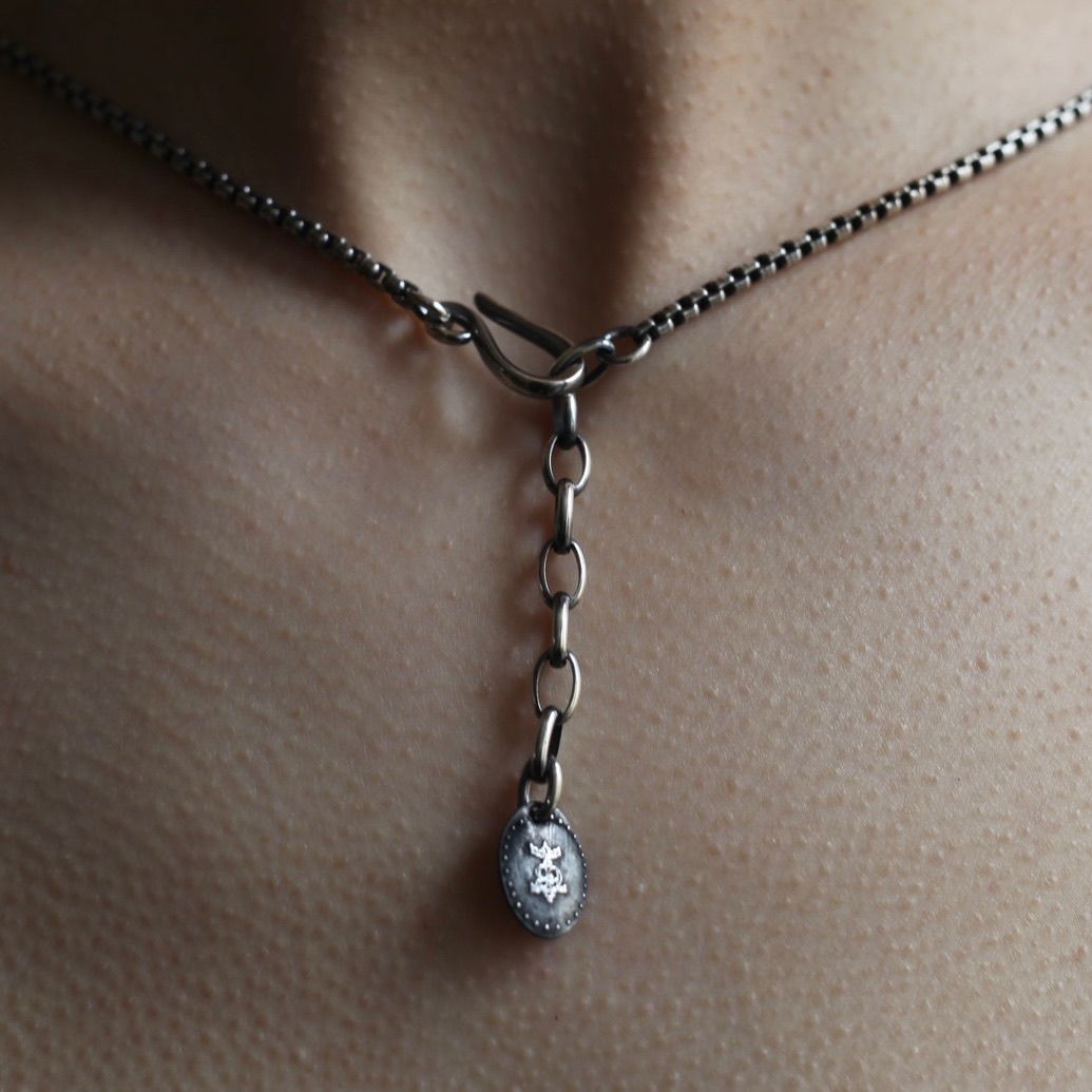 【お取り寄せ注文可能】Narrow Square Block Chain Long Necklace