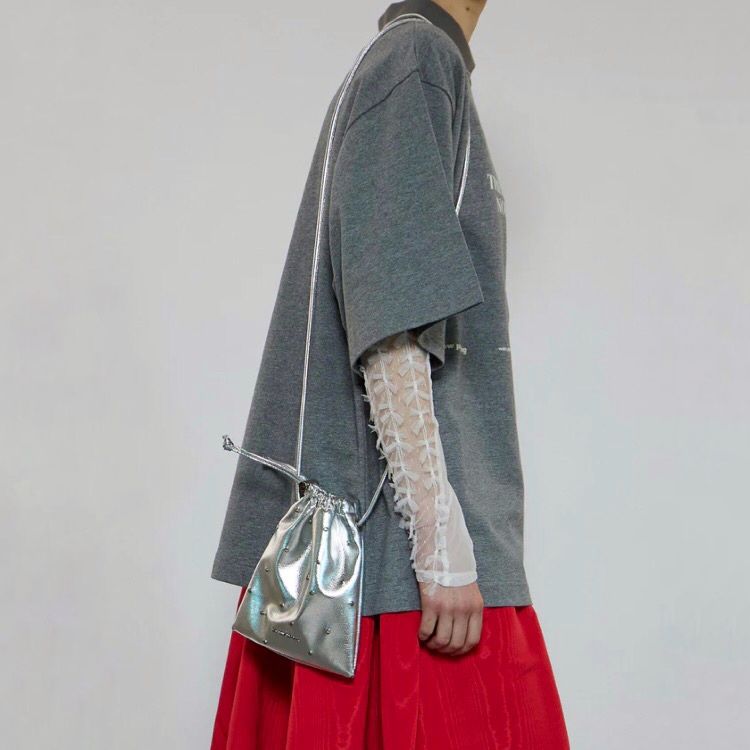 【残り一点】Studs Drawstring Mobile Tote Bag