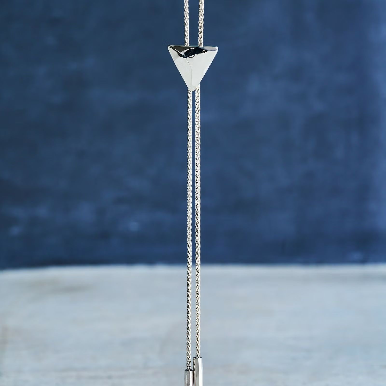 【お取り寄せ注文可能】Triangle Tie Necklace