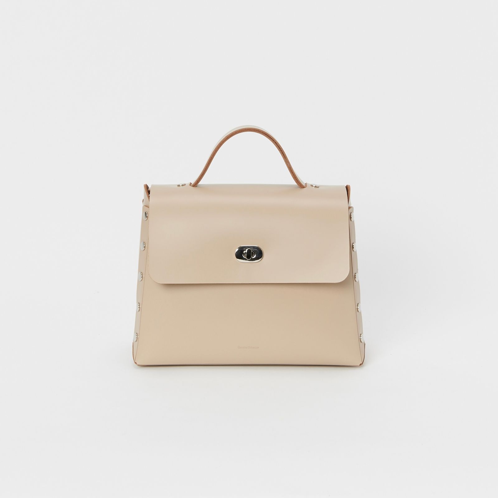 【次回入荷9月下旬予定】Assemble Hand Bag Flap_M(BEIGE)