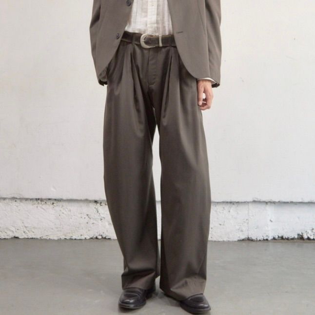 【残り一点】2Tucked Curved Leg Trousers